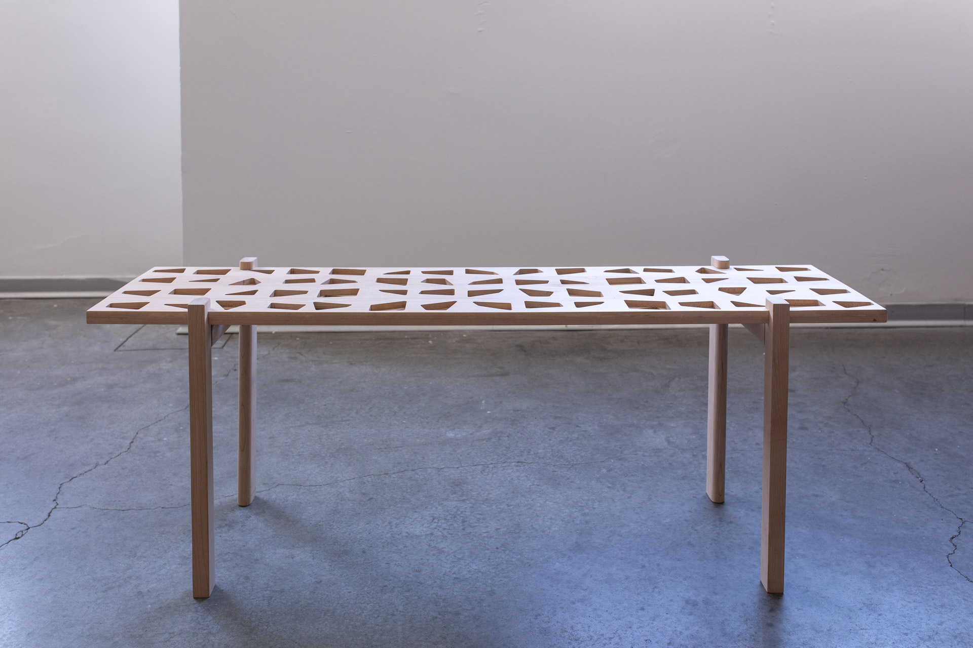 Cutout table. שולחן קפה ספסל