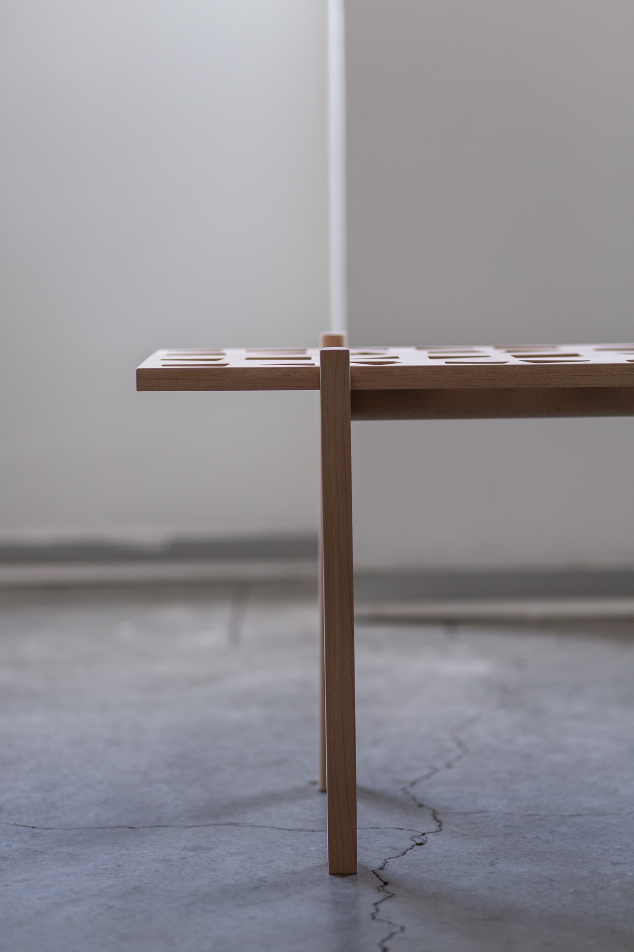 Cutout table. שולחן קפה ספסל