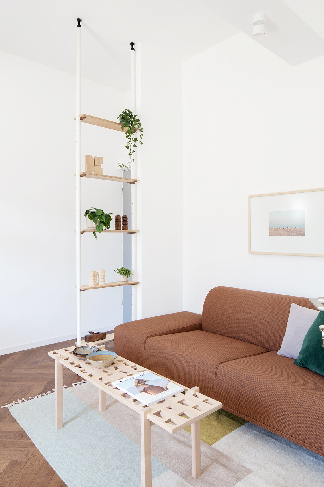 Cutout coffee table שולחן קפה