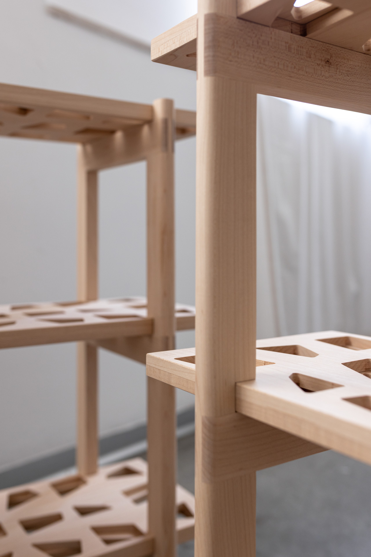 Cutout shelves. מדפים מעוצבים