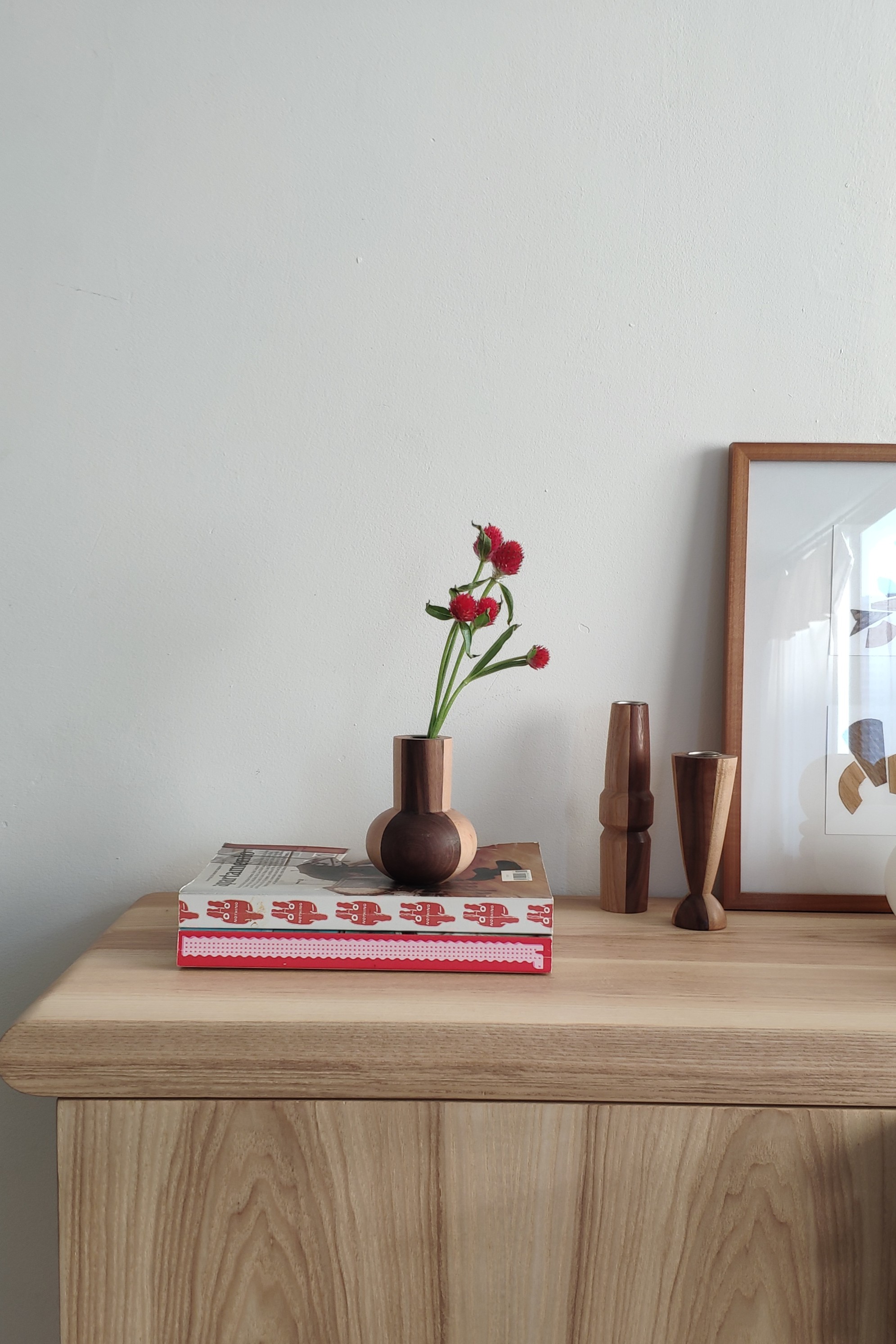 מיני אגרטל לפרח אחד או זר קטנטן, אגרטל מפוסל מיוחד במינו, מתנות לחג, אובייקטים מעוצבים, דקורציה, אקססוריז ,לבית, פריטי סטיילינג, עבודת יד עיצוב ישראלי